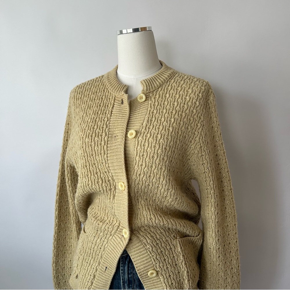 Vintage textured knit cardigan sweater - Picture 2 of 9